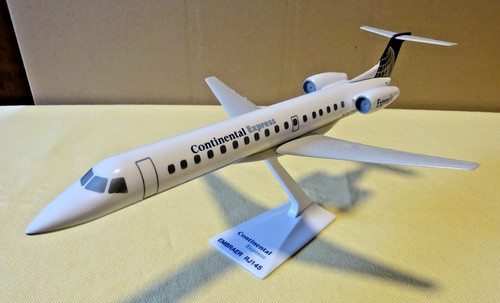 Abbraccio miniature volo rj145 - miniature,