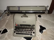 Macchina da scrivere Olivetti