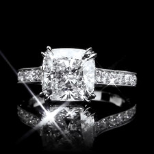 Anello di fidanzamento in oro