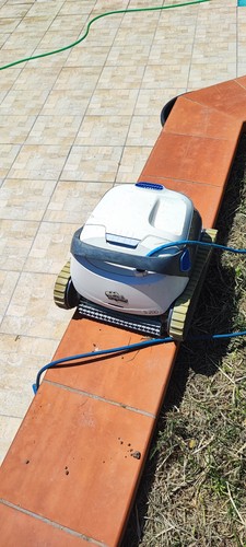 Robot pulitore piscina - pulitore,