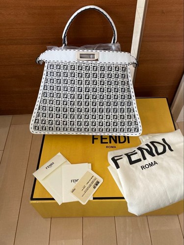 Borsa fendi peekaboo iseeu - fendi,