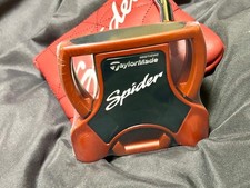 TaylorMade Spider putter rosso