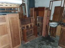 SALOTTO COMPLETO STILE LIBERTY, 2 vetrinette, 1 tavolo  estensibile e 8 sedie