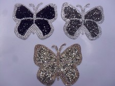 APPLICAZIONE FARFALLA STRASS E CONI TERMOADESIVA O DA CUCIRE DIM. 6,5X7,3 cm.