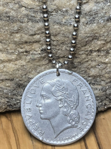 Collana unisex con ciondolo