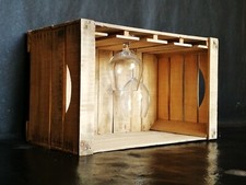 Cassette della frutta in legno naturale,portabicchieri,arredo wine bar modulare.