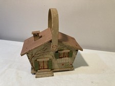 Graziosa Vecchia Casetta In Legno Porta cucito - Vintage +Aghi Filo Uovo Etc