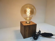 Lampada da tavolo "COME UNA VOLTA" artigianale in legno massello