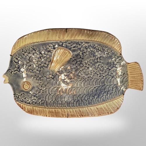 Piatto vintage fatto mano in - mano,
