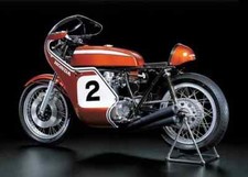 TAMIYA - HONDA CB 750 RACING "WINNER DAYTONA 1970" DICK MANN 1:6