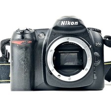 Nikon D3397 D50 7,9 / 9 V