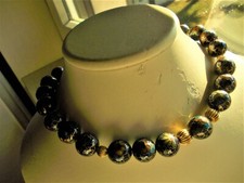 COLLANA PERLE MOSAICO DI SMALTO E METALLO DORATO