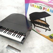 KAWAI Mini pianoforte a coda