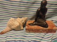 Statuetta ottone su marmo