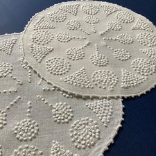 2 centrini vintage ricamo punto nodo lino bianchi 19 cm