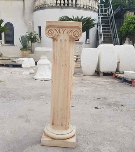 Colonna con capitello ionico - capitello,