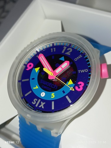 Swatch big bold 2025 neon - big,