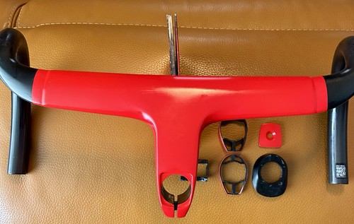 Bmc cockpit ics - cockpit, carbon