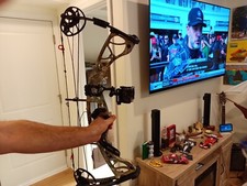 Hoyt bow in camo with