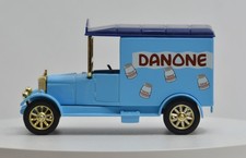 29] AUTOMODELLO PER COLLEZIONISMO CORGI SCALA 1/43 - YOGURT DANONE - DeA