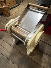 Macchina per pasta industriale