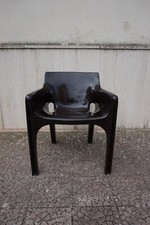 Poltrona Artemide Milano Gaudi Design Vico Magistretti Italy color Caffè