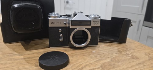Macchina fotografica zenit - zenit, e