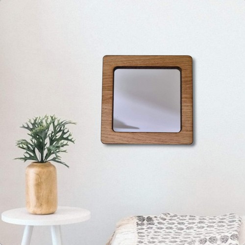 Specchio quadrato con cornice