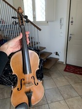 Violino antico con all'interno etichetta Antonio Stradivarius, Non Originale