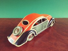 Rara auto giocattolo in latta