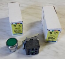 Schneider: 2 pulsanti a bottone luminoso verde cod. 089204, XB4 BW33B5