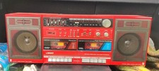 Stereo boombox Larsen Q-20 (Funzionante, Manca Alimentatore) Aperto a Proposte