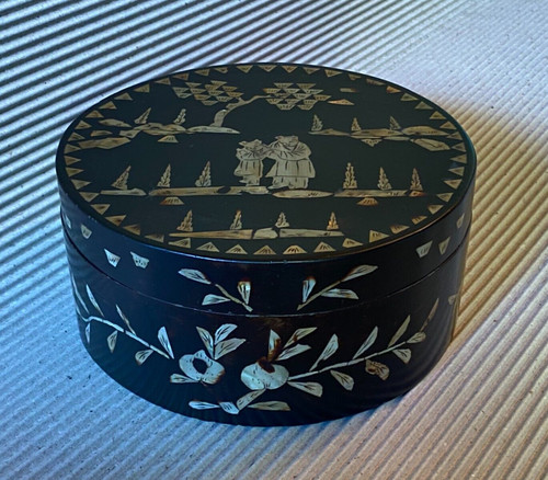 Vintage scatola nera rotonda