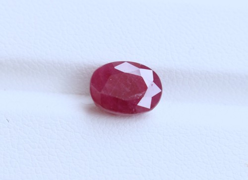Pietra preziosa rubino - preziosa,