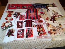 A.C.  MILAN : COLLEZIONE DI 22   GADGET  (POSTER,SCIARPA,VENTOSE,PUPAZZI......