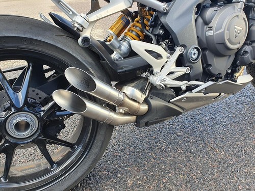 Triumph speed triple 1200 - speed, rs