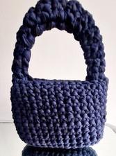 Hobo bag blu notte lavorata a
