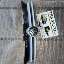GRIGLIA MASCHERINA CALANDRA SU PARAURTI + LOGO -difettata- VW GOLF 4 BORA
