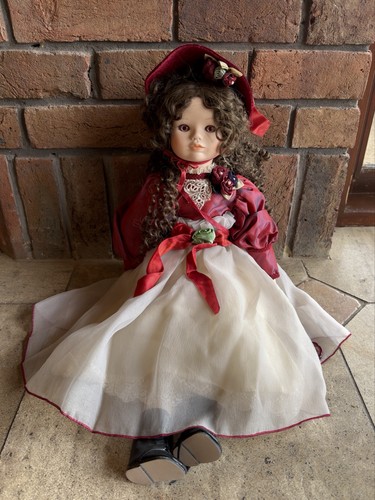 Rara bambola collezione - da,