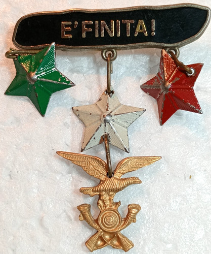 Distintivo finita - "e',