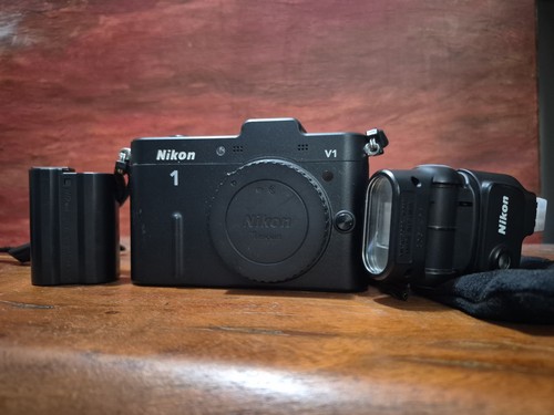Nikon 1mp mirrorless - nikon, v1