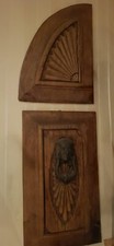 ✨ Coppia di Pannelli Antichi in Legno Intagliato – Con Battente in Ferro