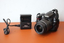 Nikon D5000 w/Nikon DX VR AF-S