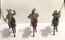 Lotto 3 Soldatini Medievali a