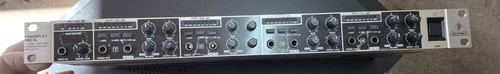 Behringer powerplay pro xl - ,