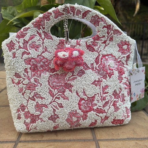 Pochette virale nuova con - nuova,