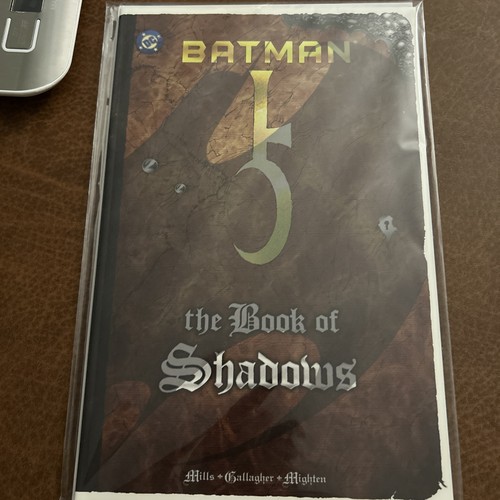 Batman the book - batman:, shadows