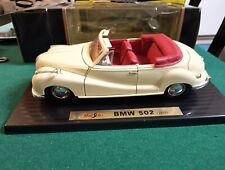 Maisto  BMW 502 cabrio creme  1955  1:18 