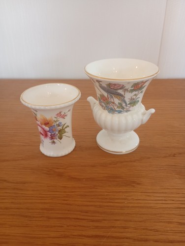 Royal crown derby - royal, poises