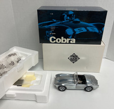 Exoto 1/18  1962  Cobra 260